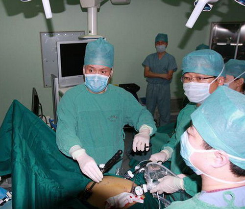 北京首例腹腔镜Roux-en-Y胃转流手术取得成功