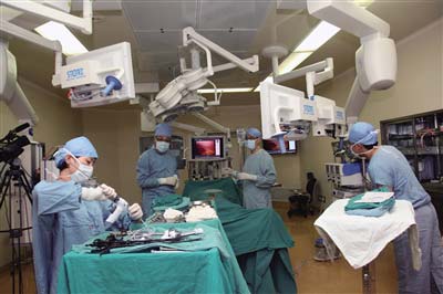 全国首个高清数字一体化腹腔镜手术室正式启用