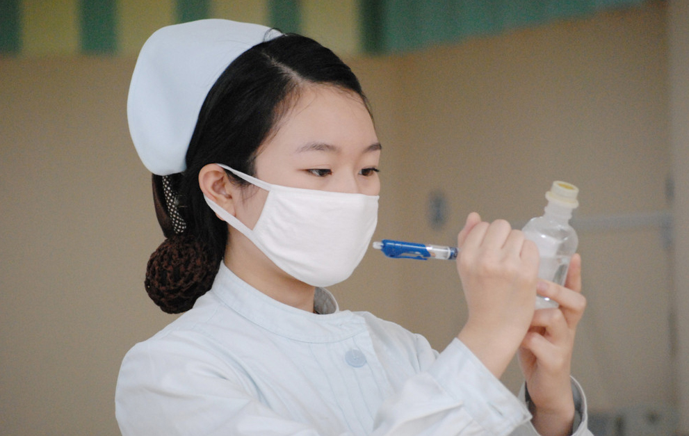 上海首批临床研究护士上岗
