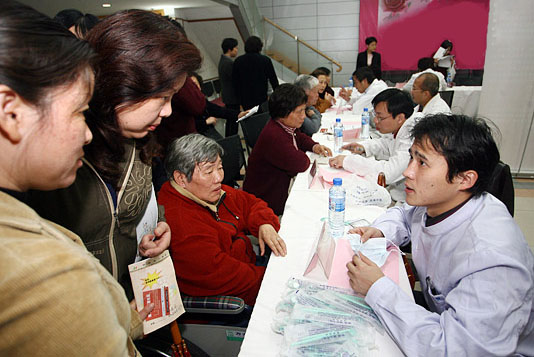 上海：住院医生须在社区学习半年