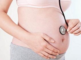 妊娠晚期抗抑郁药物使用是否与新生儿肺动脉高压风险增加相关？
