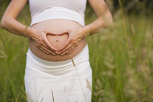 妊娠邂逅性病 胎儿是“流”还是“留”