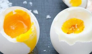 美澳科学家成功将熟鸡蛋变生 有望用于癌症治疗