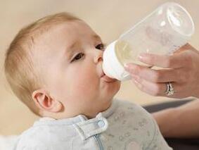 儿童轻度肠胃炎补液：稀释苹果汁和喜爱的饮料vs电解质维持溶液