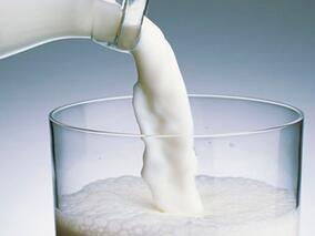 生牛乳中的ω-3多不饱和脂肪酸可保护儿童罹患哮喘和过敏性疾病