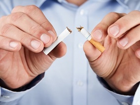 烟民戒烟 立即还是逐渐减少尼古丁为宜？