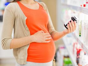 年轻女性使用激素类避孕药 当心未来宝宝患白血病？