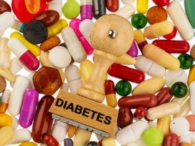 德谷胰岛素U100 vs 甘精胰岛素U100如何影响2型糖尿病患者血糖在目标范围内时间？