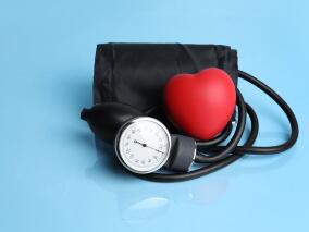 老爷爷高血压合并急性心衰 如何在控制心衰的同时积极降压？