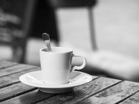 常喝咖啡抗癌？最新研究：每天4杯咖啡 结直肠癌复发和死亡风险降低