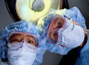 钙调磷酸酶抑制剂代谢中存在年龄相关的变化吗?(Am J Transplant. 2012 Dec;12(12):3326-36.)