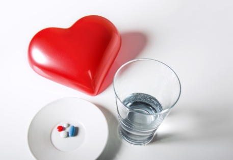 房颤患者使用地高辛控制心率可增加死亡率（Eur Heart J. 2013 May;34(20):1481-8. doi: 10.1093/eurheartj/ehs348.）