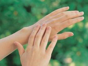 阿达木单抗缓解难治性手骨关节炎患者疼痛疗效如何？