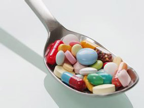 他汀类药物治疗CKD合并AMI的疗效如何？