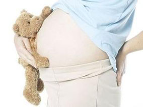 母源性抗生素暴露是否与婴儿期喘息相关？