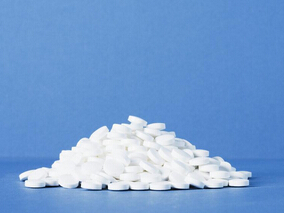 维格列汀使用期间外周水肿的发病模式和风险因素