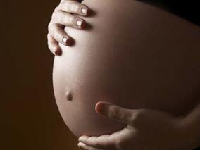 1型糖尿病孕妇：夜间闭环治疗pk传感器增强泵治疗