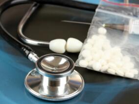 连续肾脏替代治疗的危重患者：β-内酰胺类治疗有无必要进行TDM？