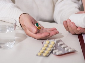 口服降糖药强化治疗的最佳开始时机？