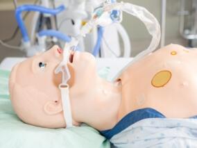 警钟长鸣!年轻女性注射肉毒毒素美容 往鬼门关走了一遭