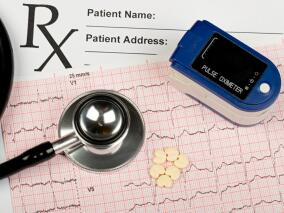 房颤合并晚期慢性肾病患者：阿哌沙班vs华法林