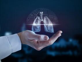 年轻小伙胸痛加重还喘不上气 高分辨率CT帮助找出“罪魁祸首”