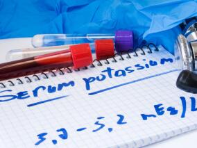 四肢乏力甚至不能站立 恐怕不是低血钾这么简单