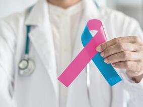 女子左乳腺发现鸡蛋黄大小肿物 检查结果糟糕透了