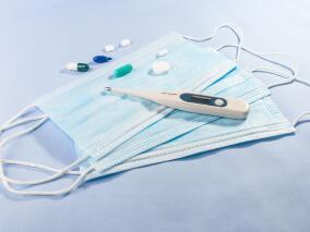 吸入和鼻内环索奈德联合治疗COVID-19可能无获益