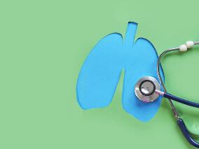 晚期NSCLC:免疫联合抗血管生成药可克服耐药 但给药顺序很关键