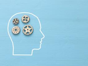 男子患帕金森病10年 不幸的是又出现幻视和认知障碍