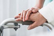 老奶奶动作迟缓2年肢体震颤1年 能被诊断为帕金森病吗？