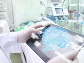 小伙抗结核治疗1个月后出现头痛、双下肢活动障碍 真凶是…