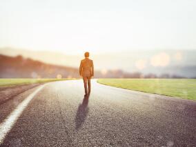 你孤独吗？世卫组织：孤独已成为全球问题 危害超乎意料之外