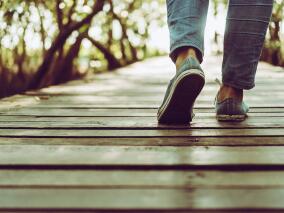 励志少年抗癌7年考上大学 专业第一、多项荣誉加身…