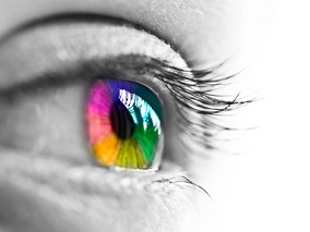 “逗猫激光笔”竟致视力骤降 医生提醒