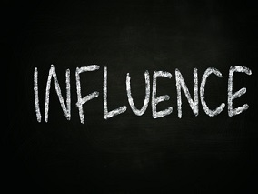 广谱青霉素类抗生素预防性用药对胰十二指肠切除术后结局的影响